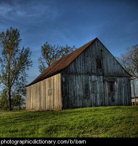 Photo of an old barn.