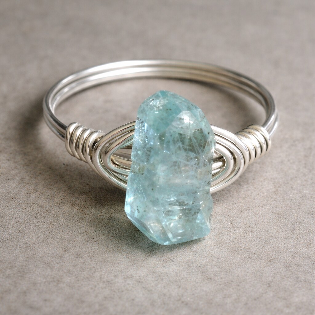 Photo of an aquamarine ring
