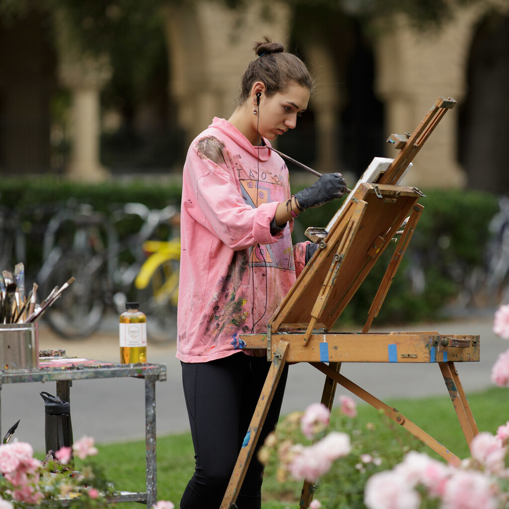 Photo of an artist