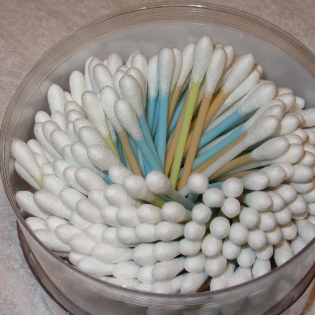 Photo of cotton swabs