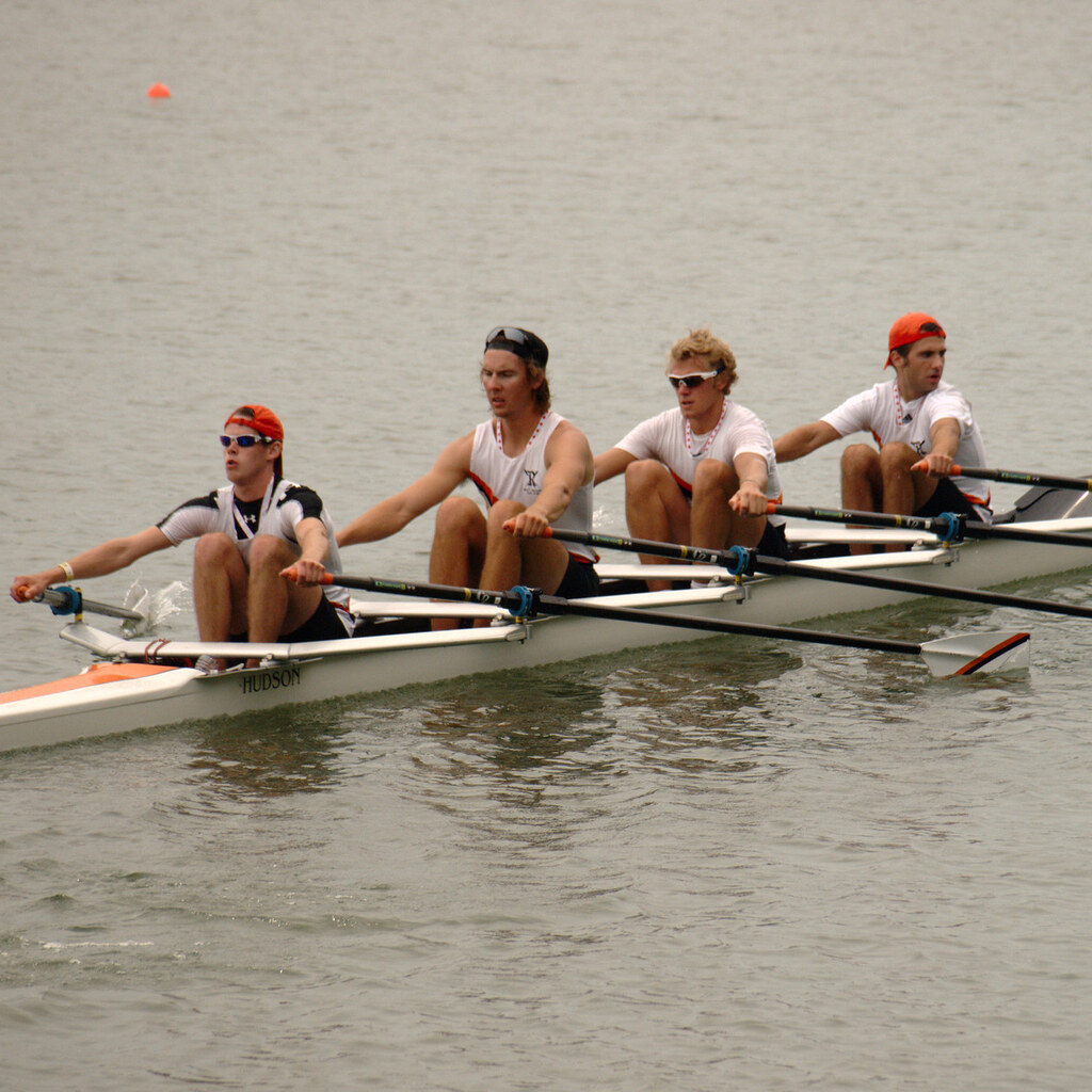 A rowing crew.