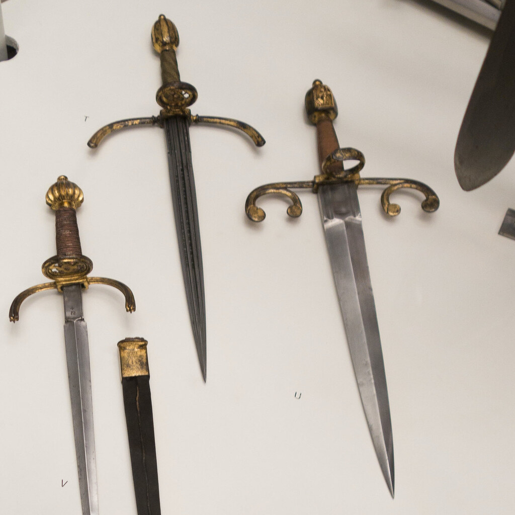 Photo of a dagger.