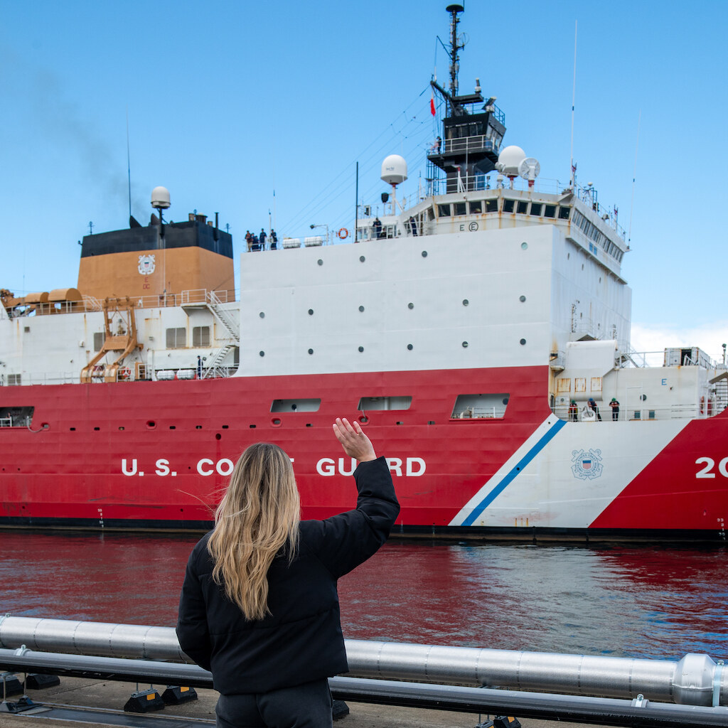 Photo of a ship departing