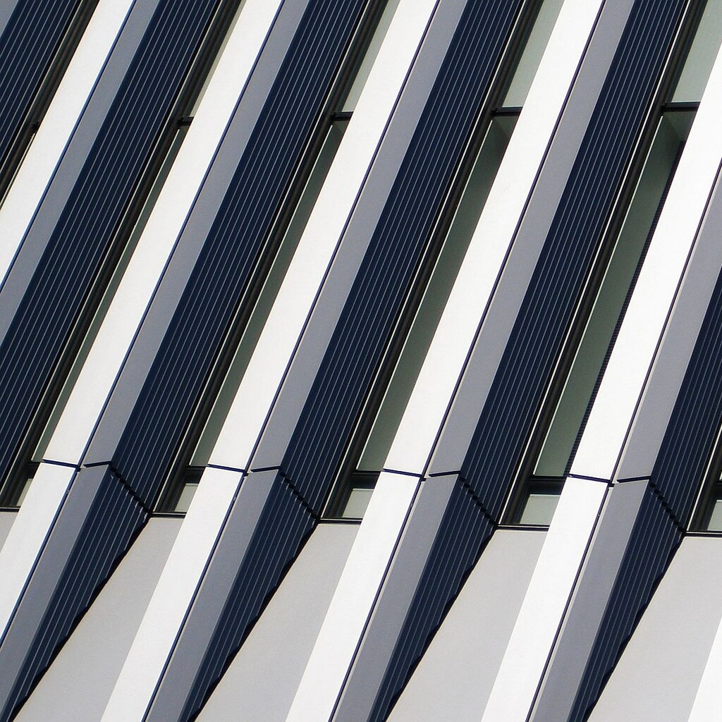Photo of diagonal lines