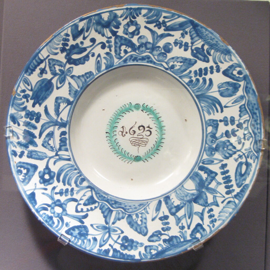 A plate is a type of dish.