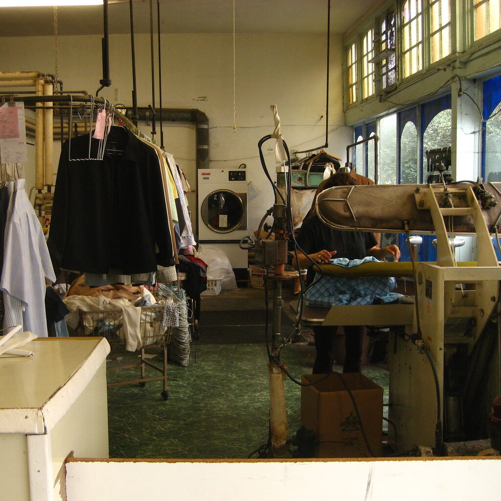 Photo of a dry cleaning business.