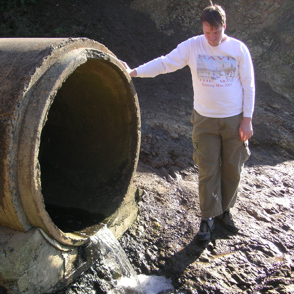 Photo of a large, echoing pipe