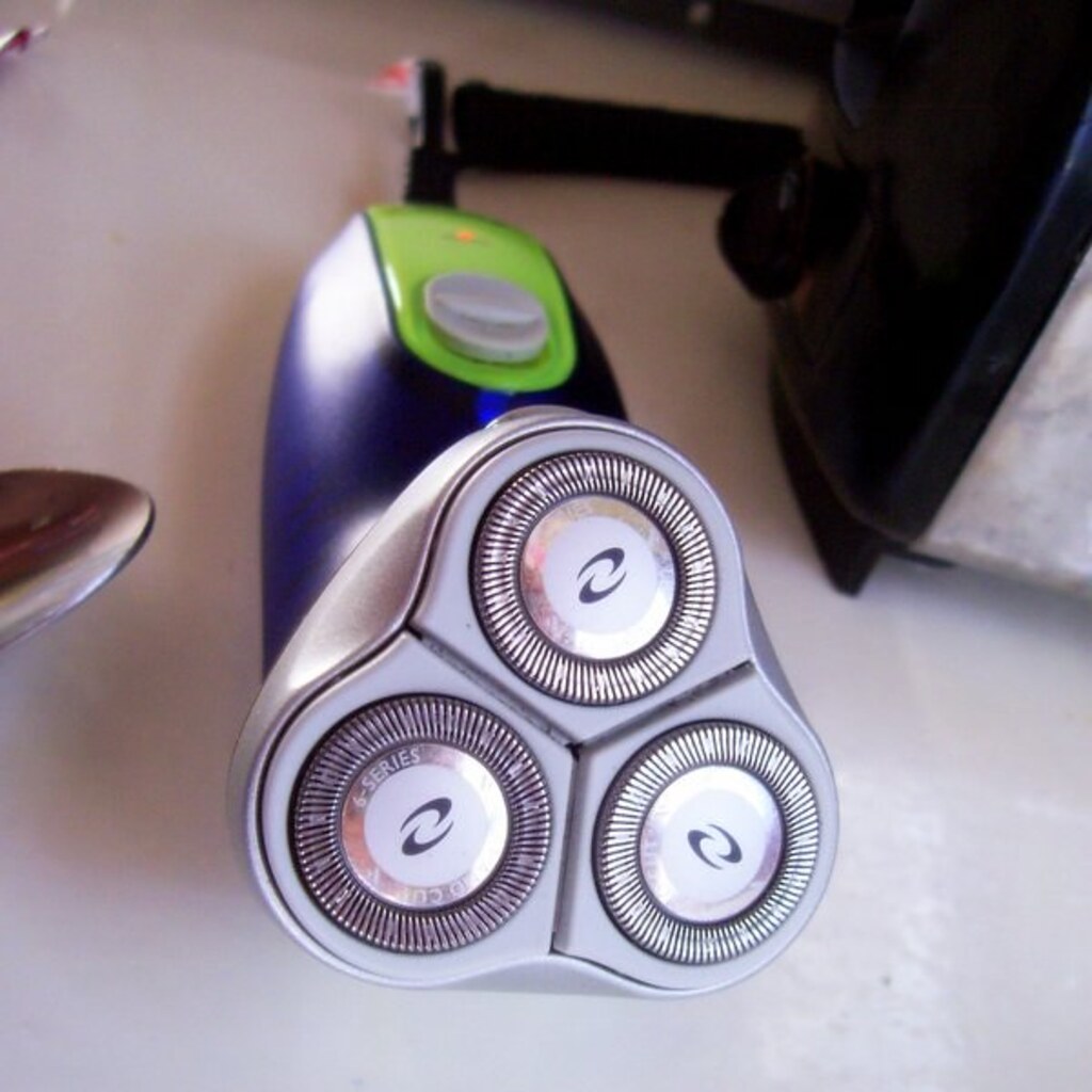 Photo of an electric razor