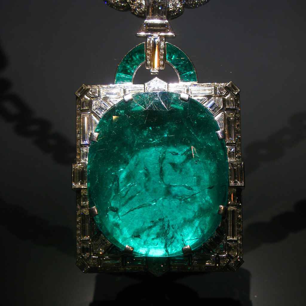Photo of an emerald pendant