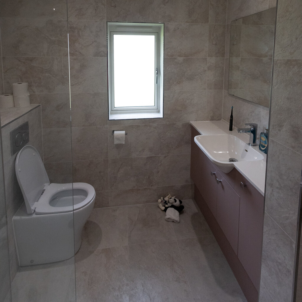 Photo of an ensuite
