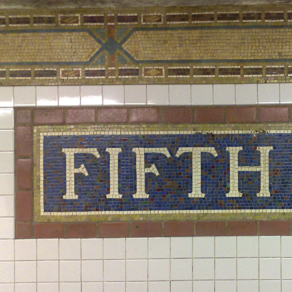 Photo of a sign that says Fifth Ave