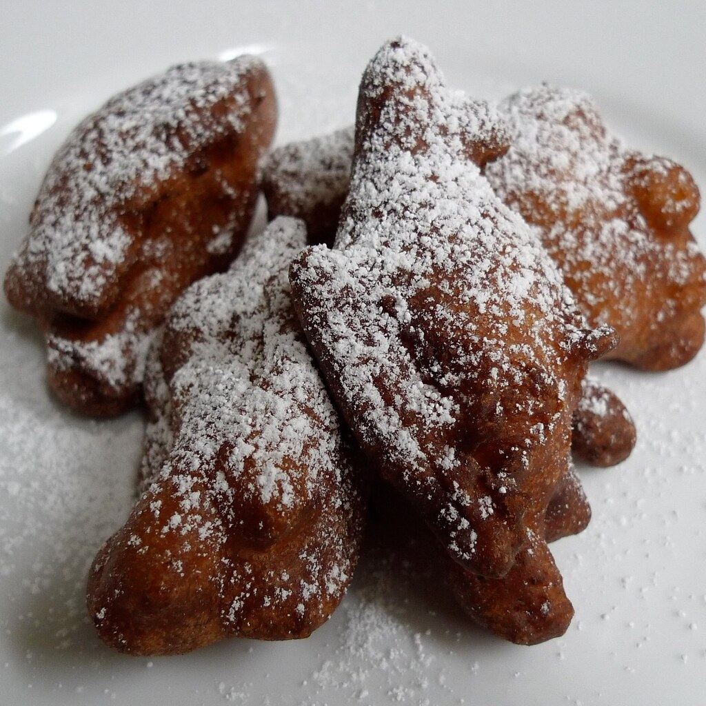 Photo of apple fritters.