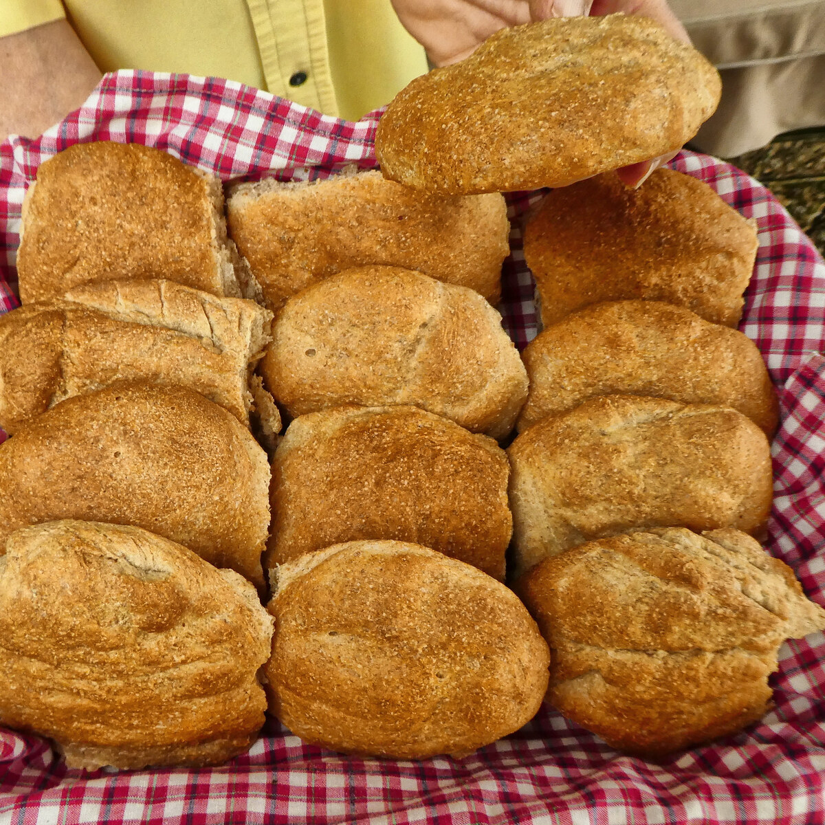 Photo of 13 bread rolls