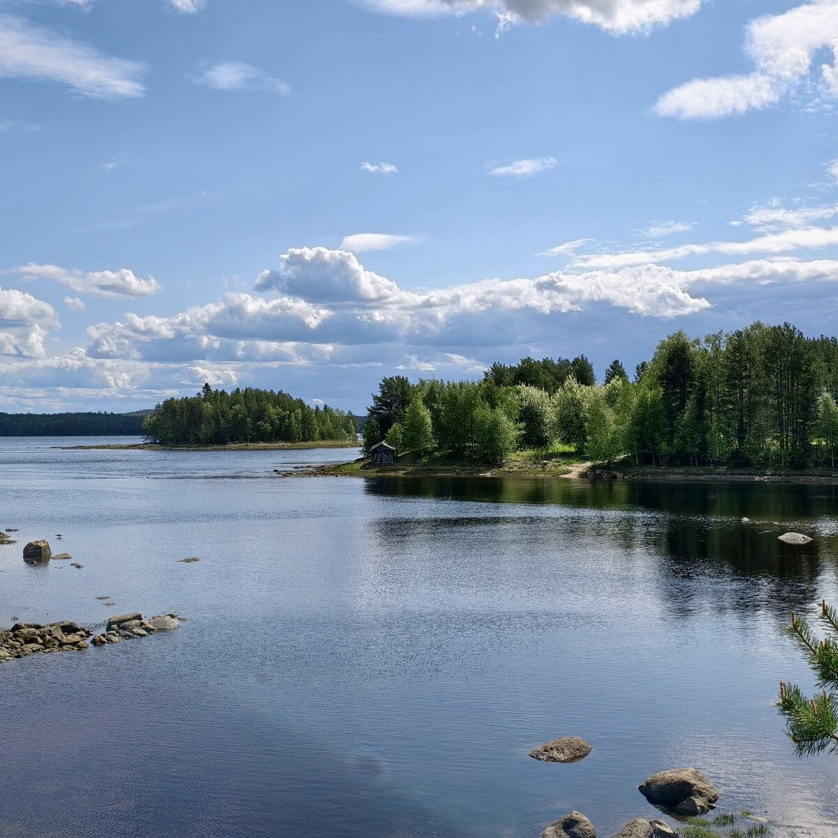 Photo of a clear sunny day