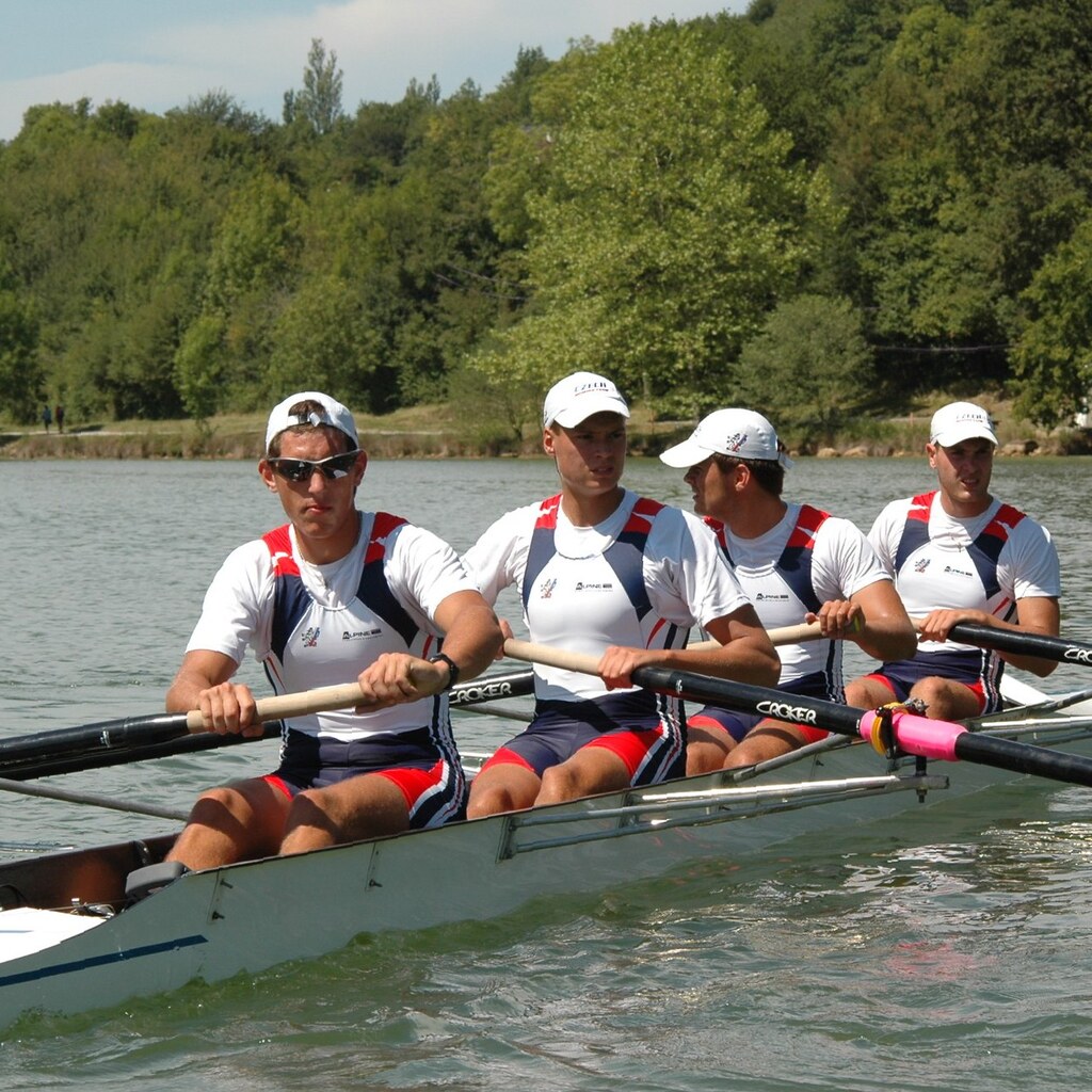 Photo of rowers