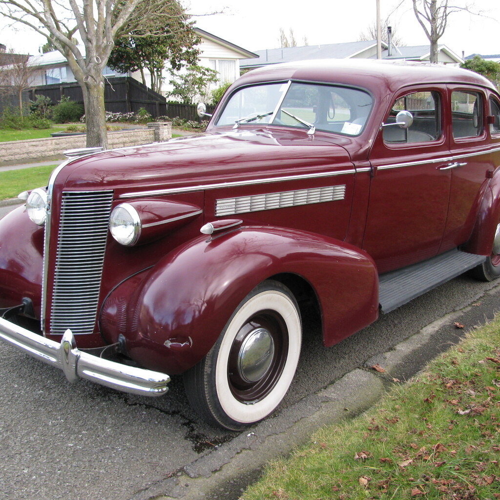 Photo of a maroon car