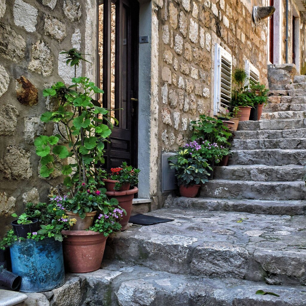 Photo of a stone building