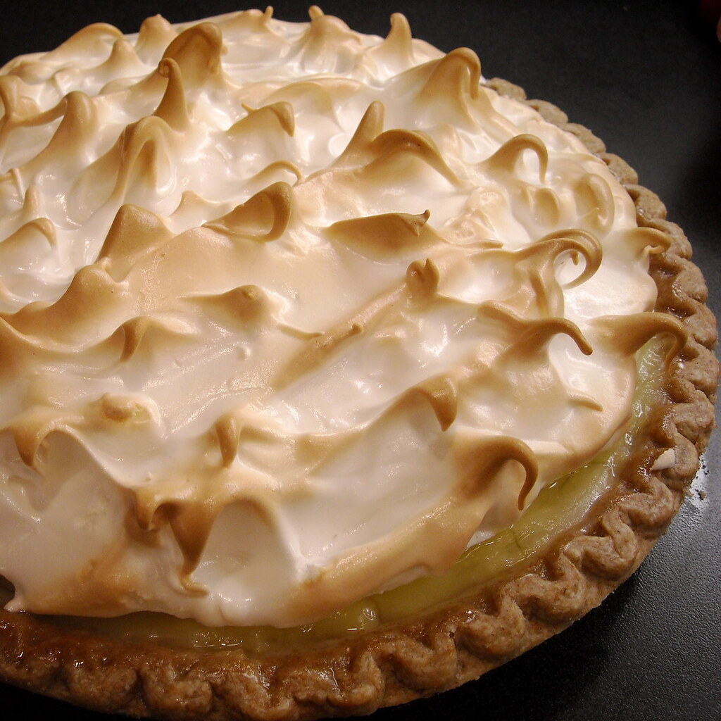 Photo of a lemon meringue pie