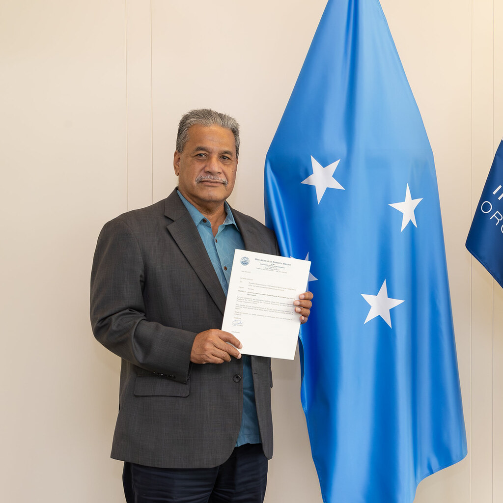 Photo of the flag of Micronesia.