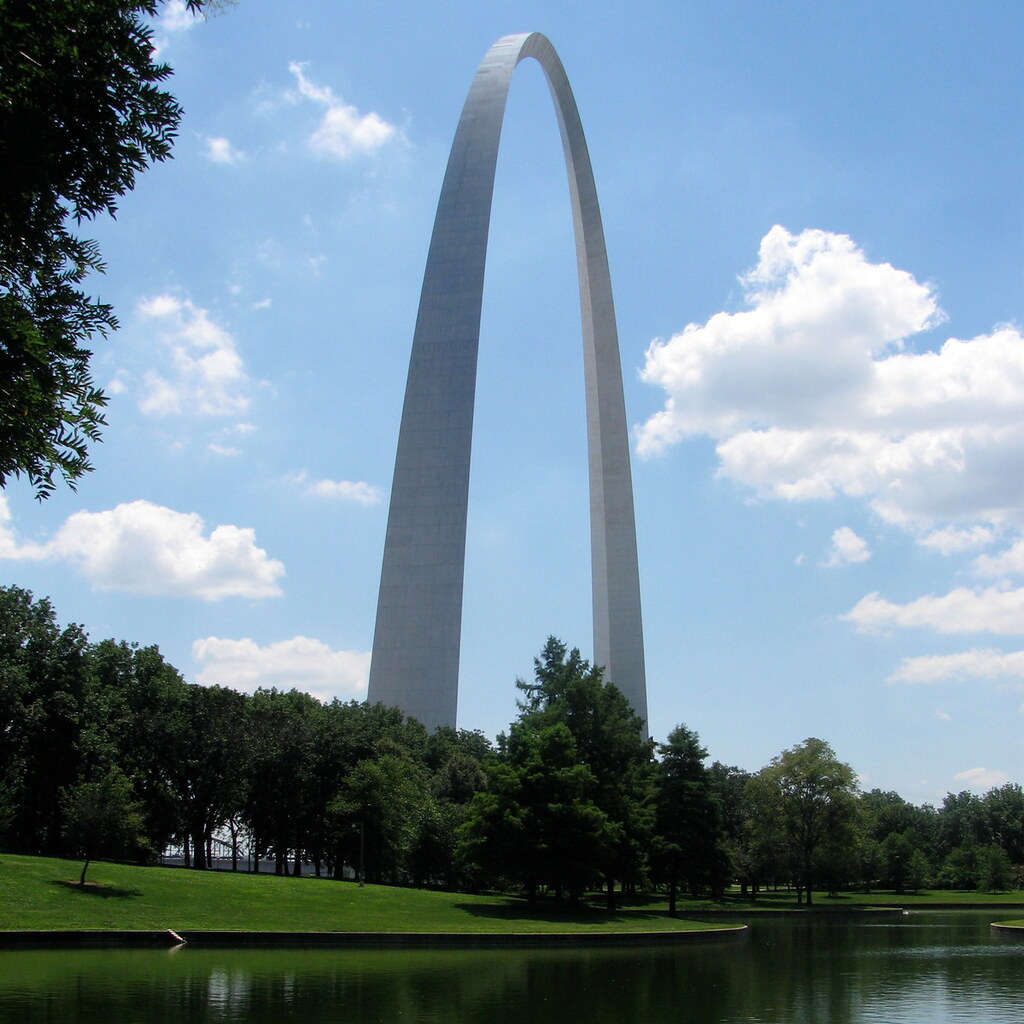 Photo of the Gateway Arch, St Louis