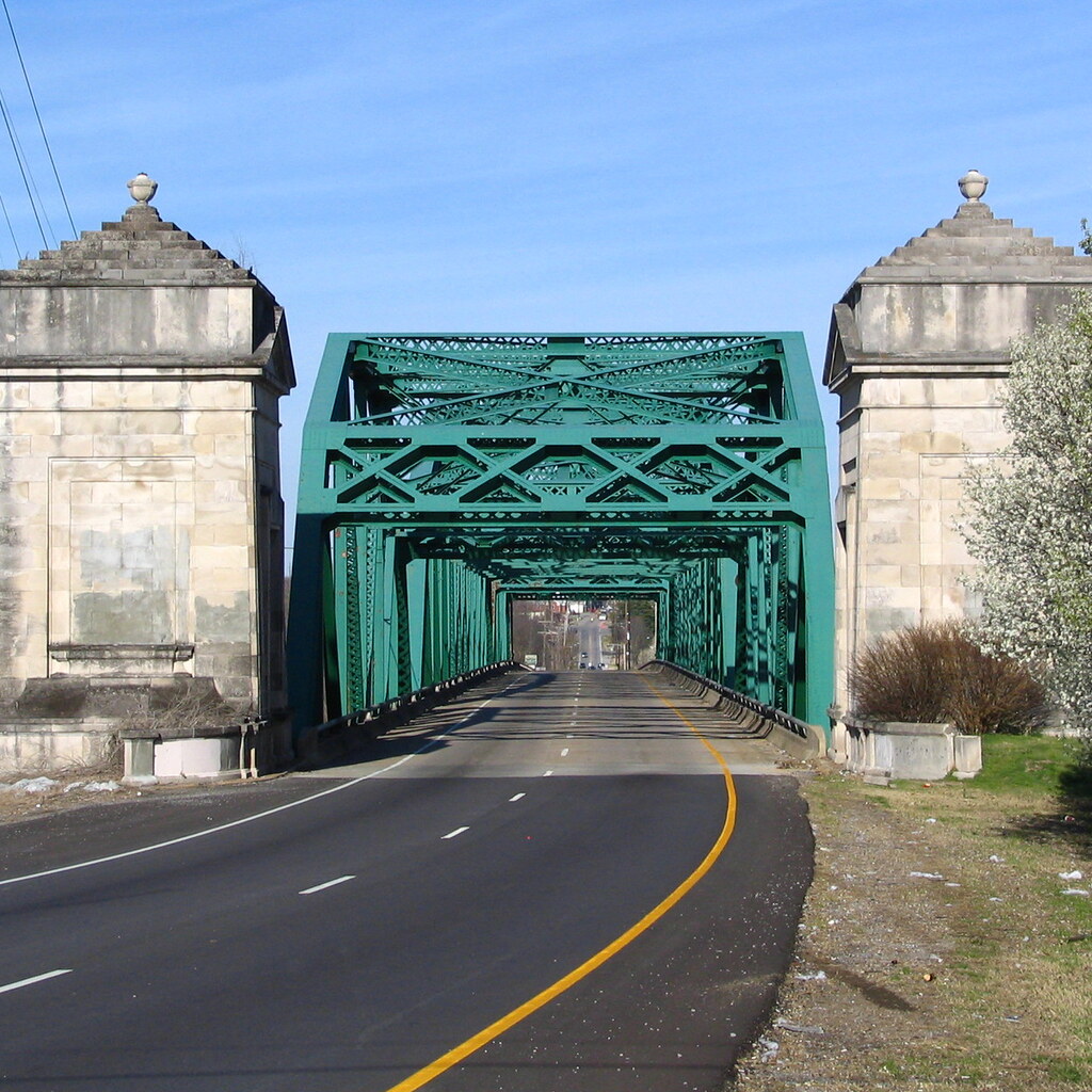 Photo of a bridge in Nashville