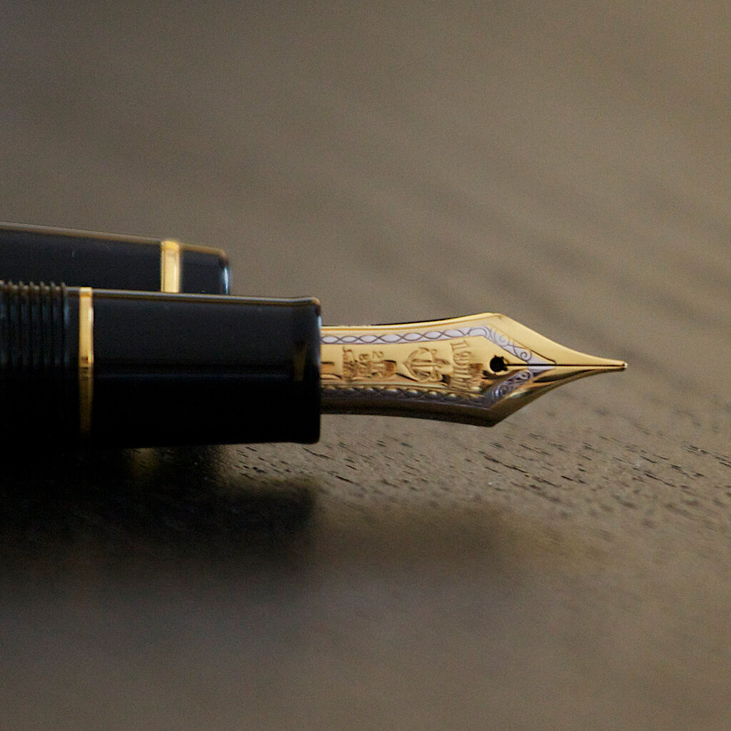 Photo of a pen nib