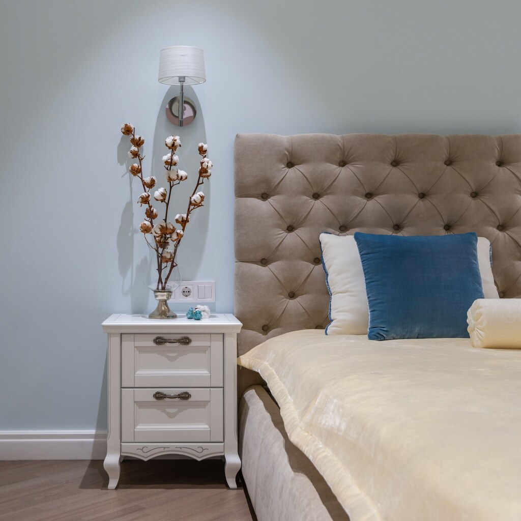 A photo of nightstand