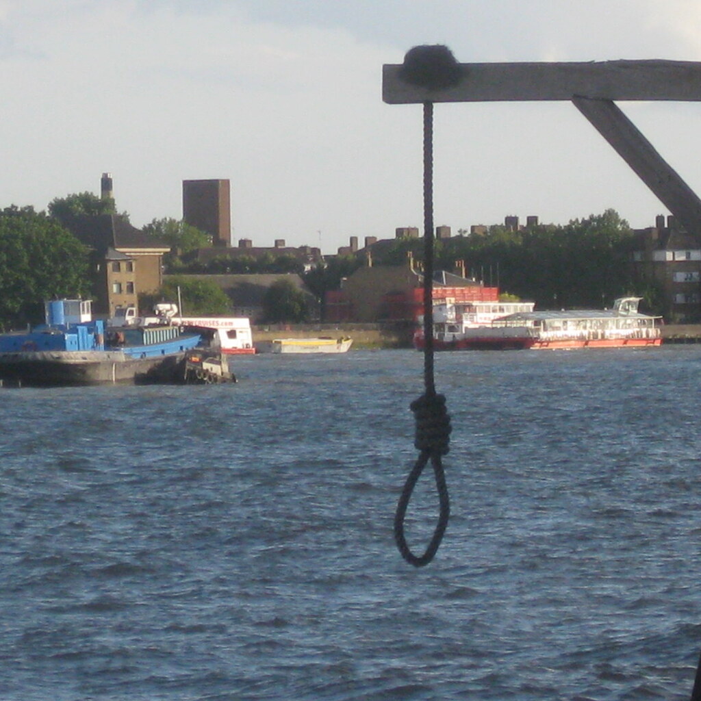 Photo of a noose.