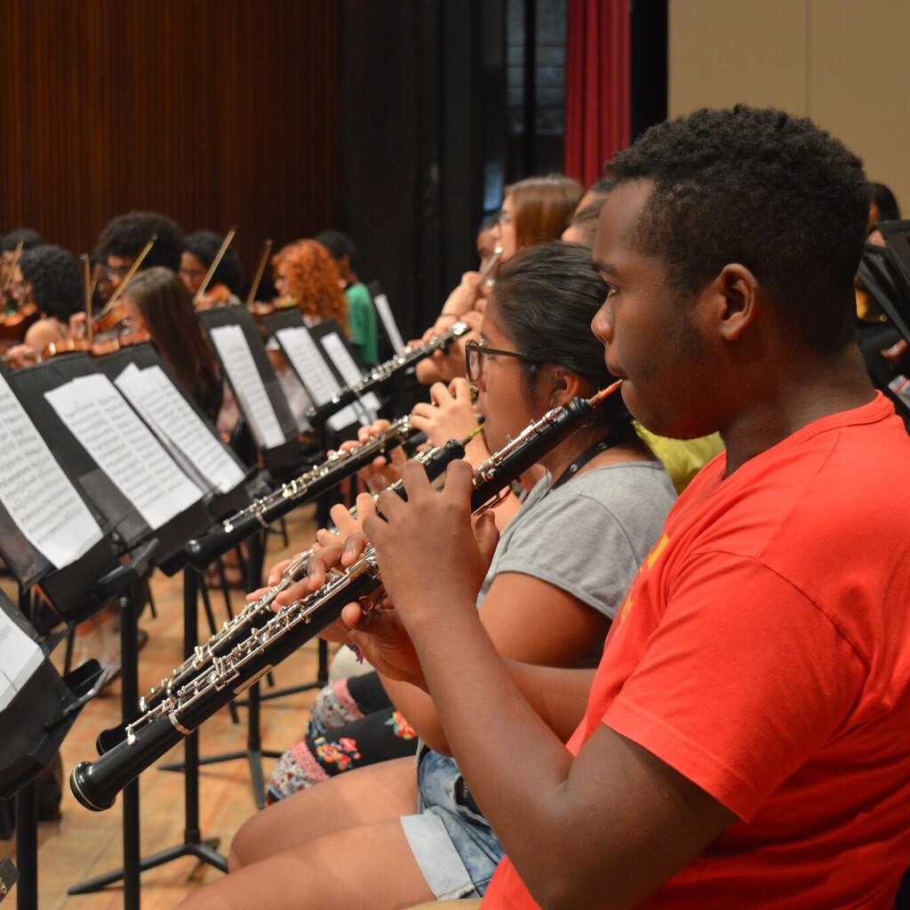 Photo of someone playing the oboe