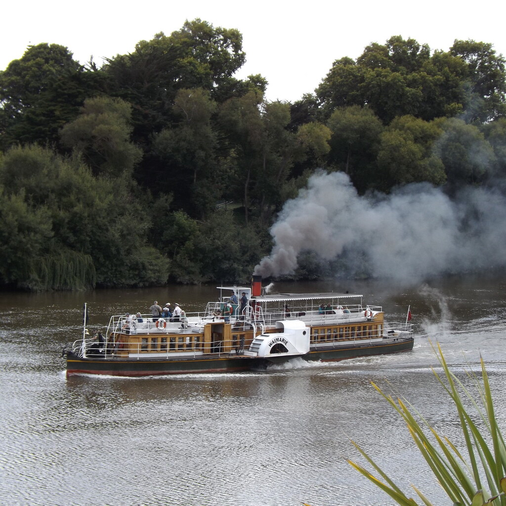 Photo of a paddlesteamer