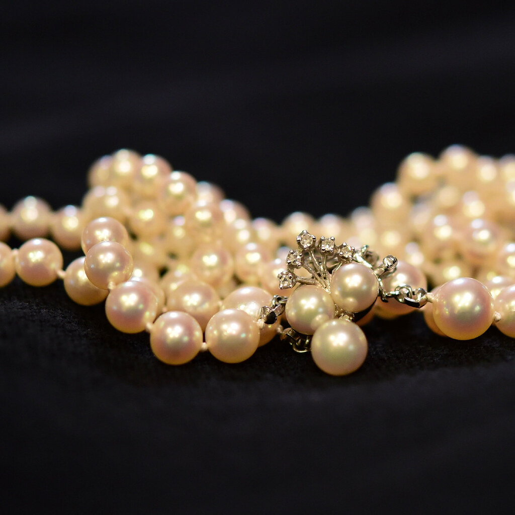 Photo of a pearl necklace