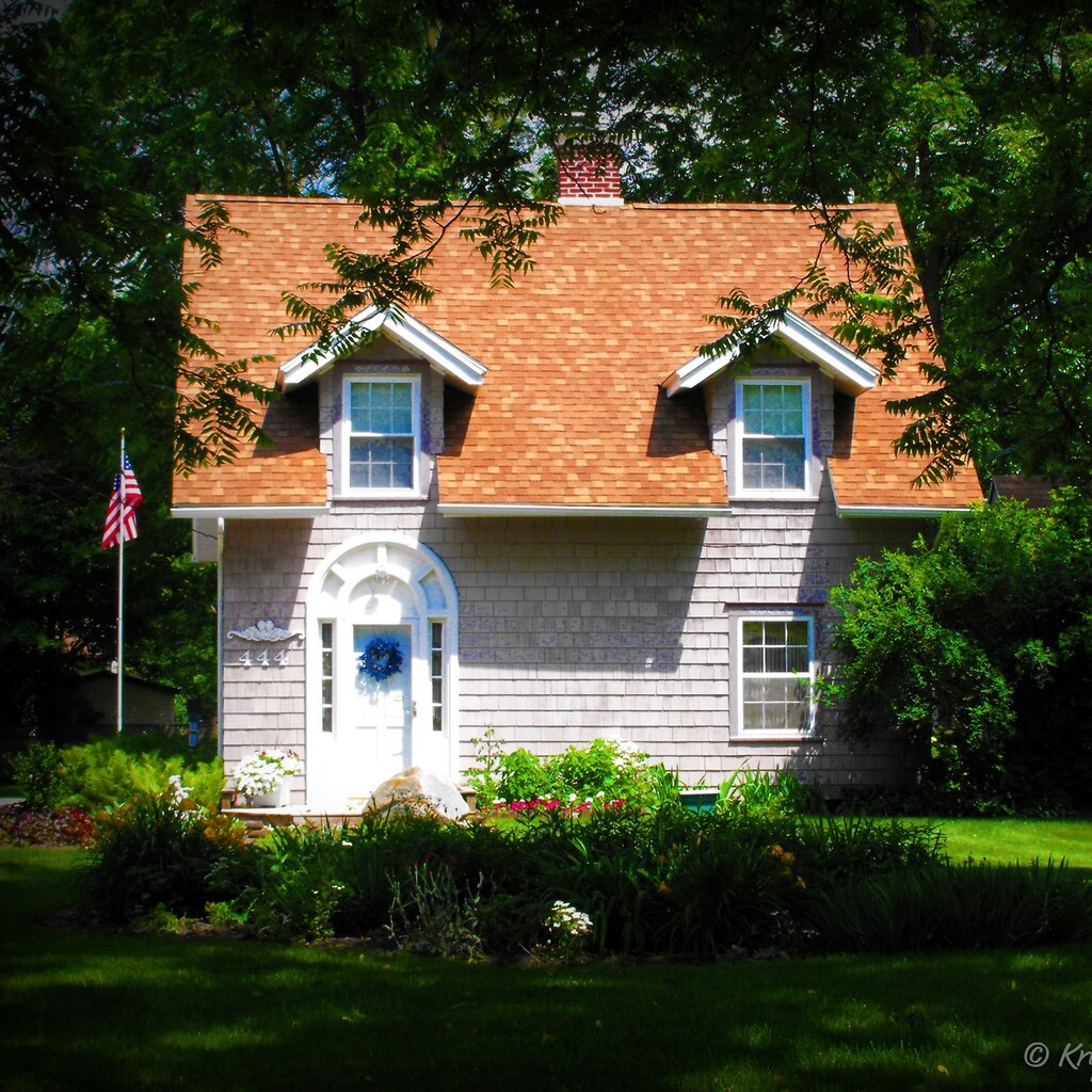 Photo of a quaint cottage