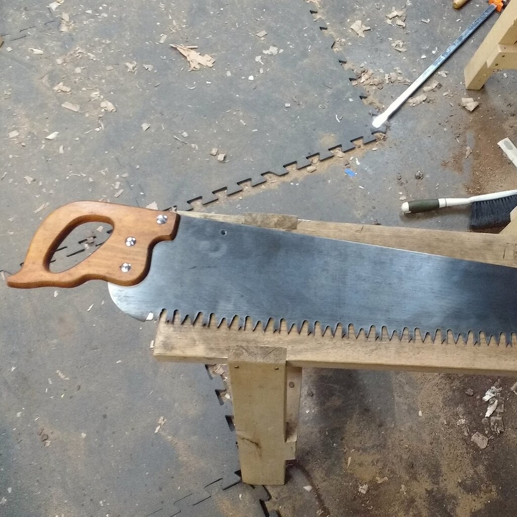 Photo of a hand saw