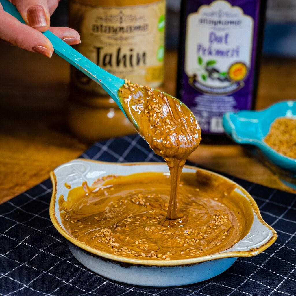 A photo of tahini sauce