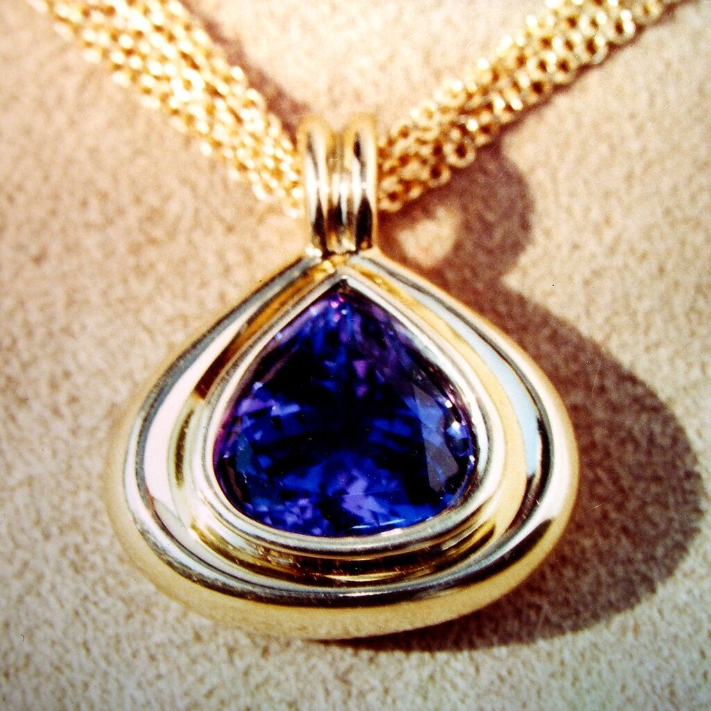 Photo of a tanzanite necklace