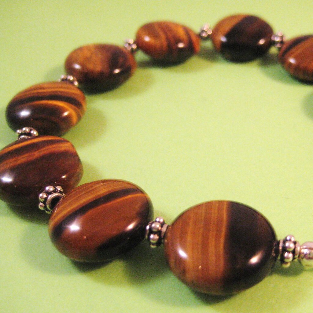 Photo of a tiger's eye necklace