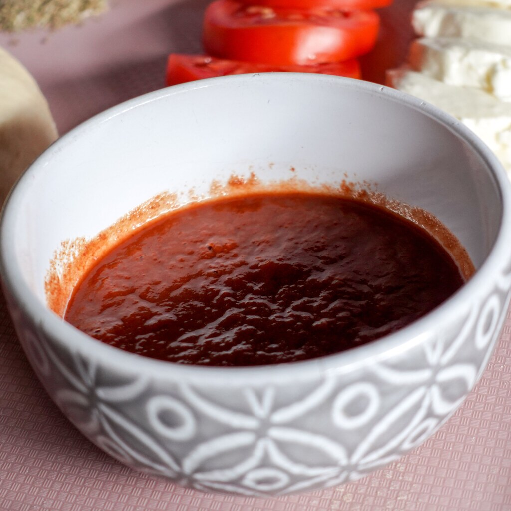 A photo of tomato sauce