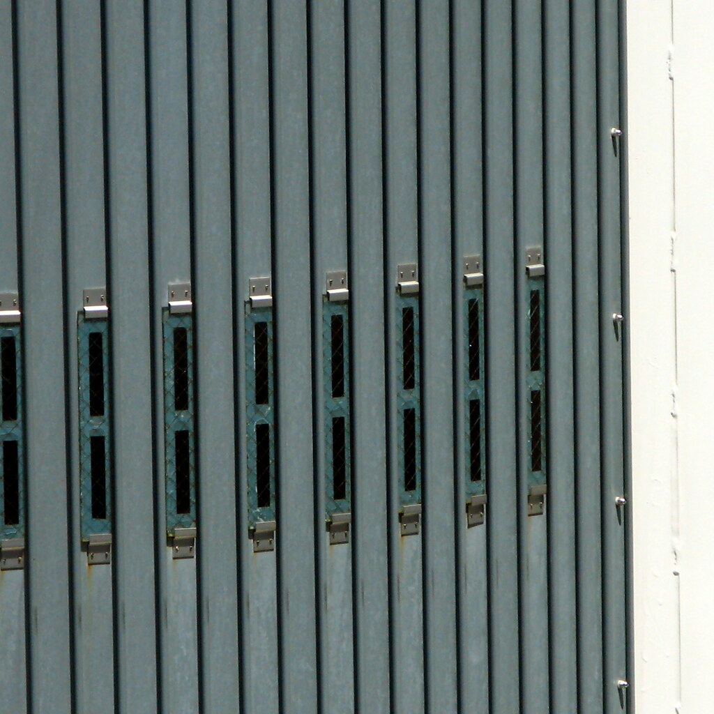 Photo of vertical lines