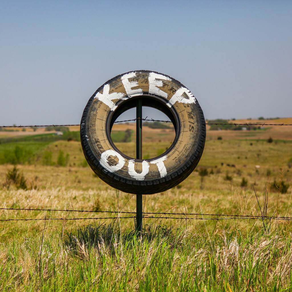 Photo of a warning sign.