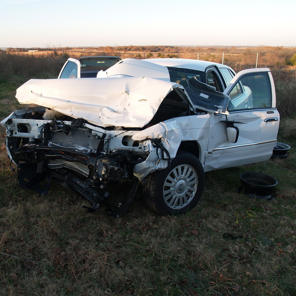 Photo of a wrecked car